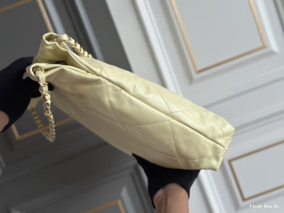 First Bag Ru HANDBAG 22 CHANEL 0726